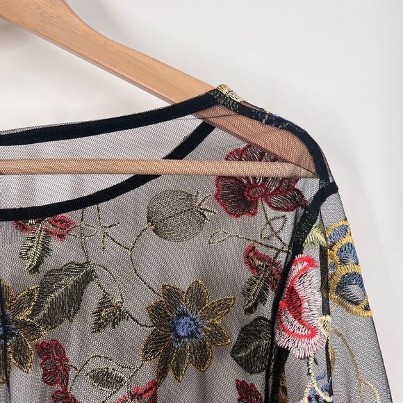Impulsive Sheer Embroidered Floral Top - Picture 11 of 11